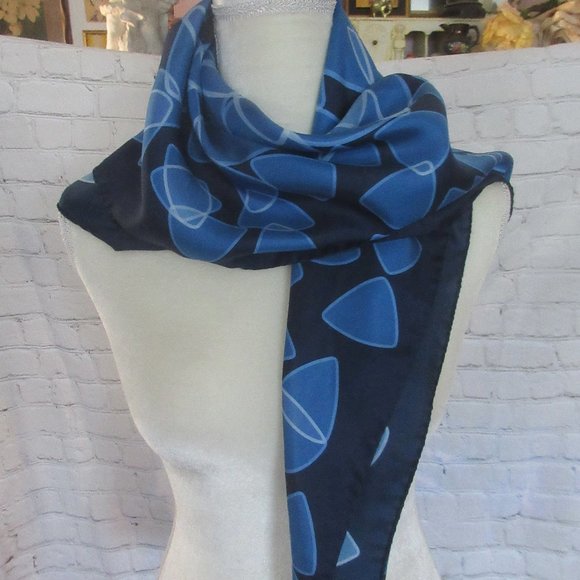 Heesen Italian Silk Scarf Blue Boomerang Design - Picture 3 of 9